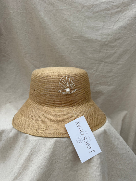 Bucket Hat with Clam and Pearl